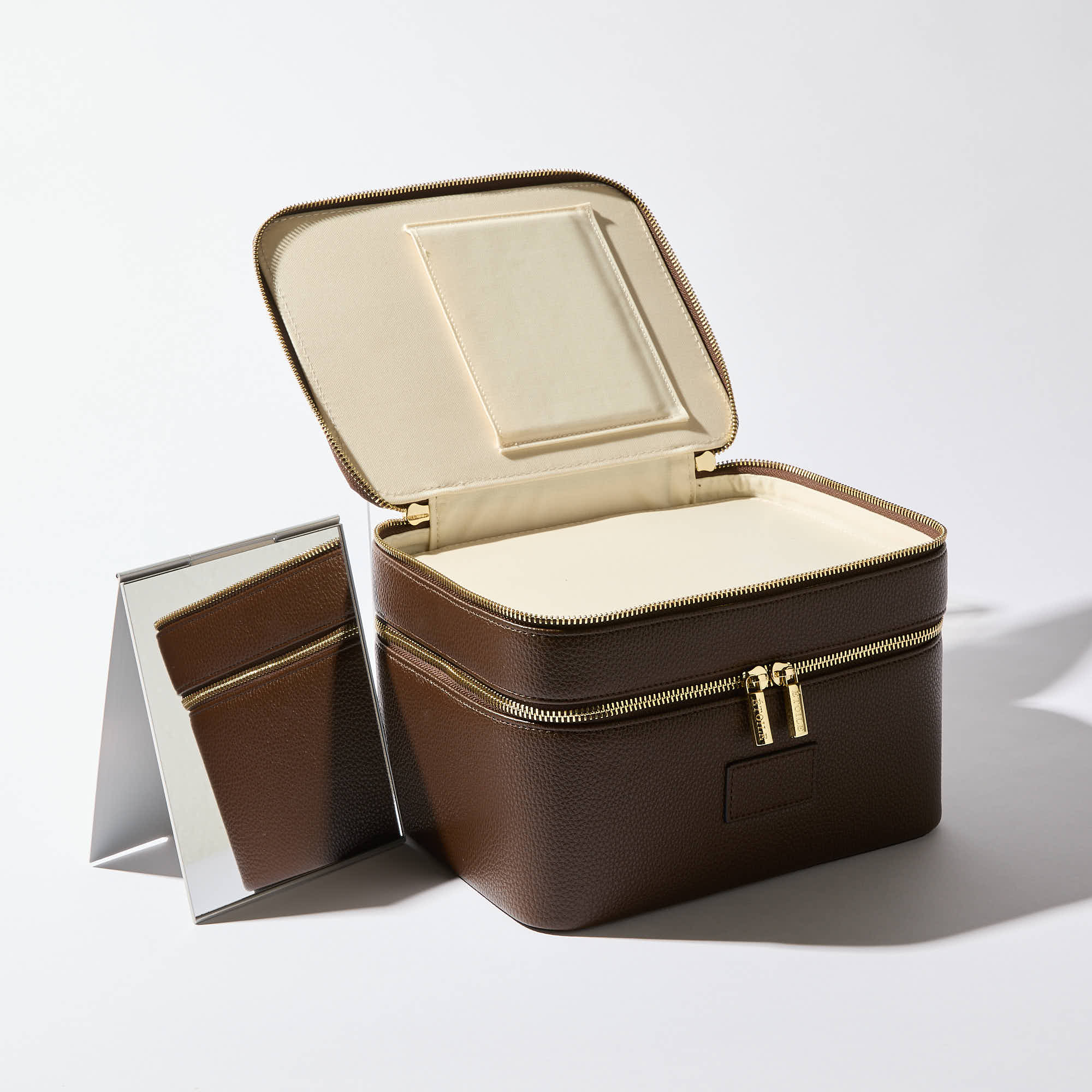Duo Vanity Case - Image 48