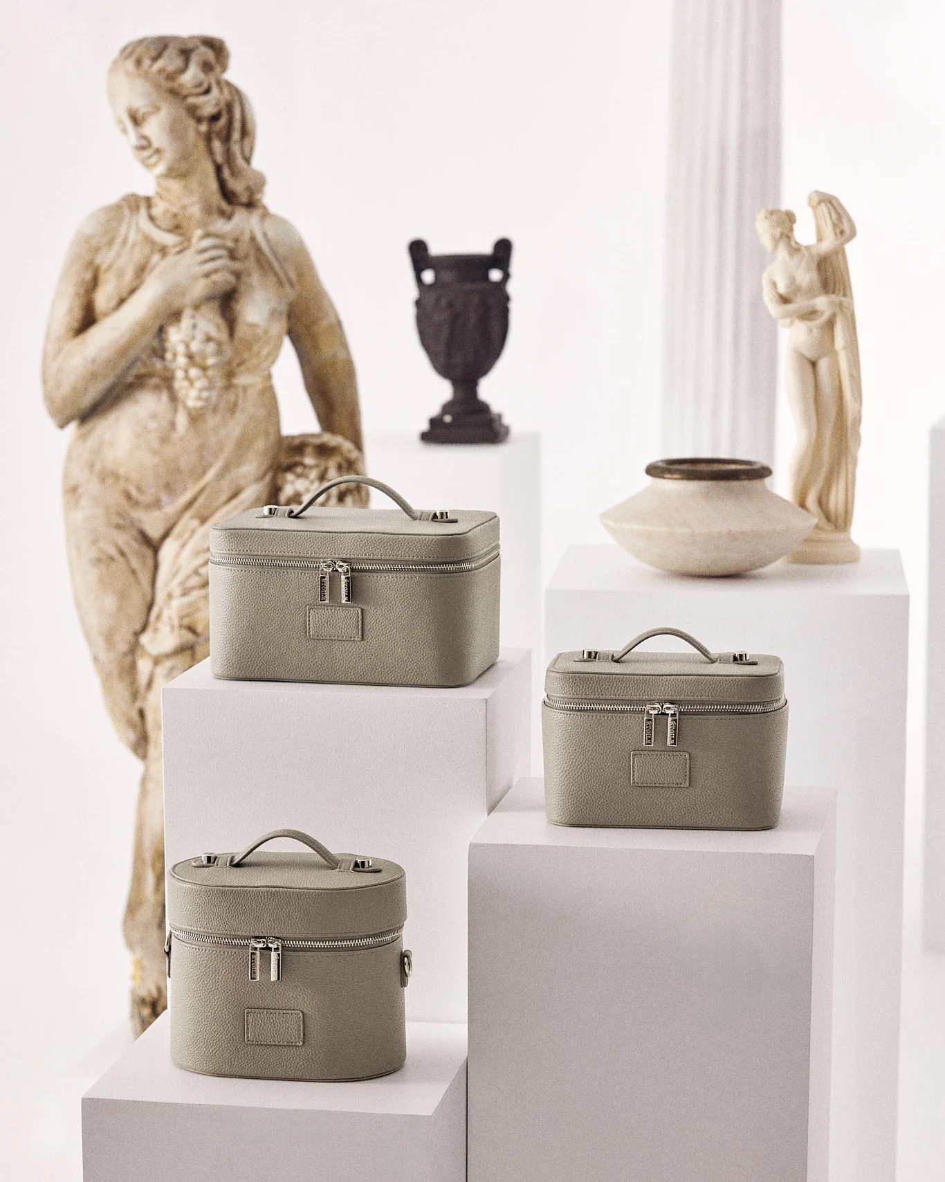 Duo Vanity Case - Image 80