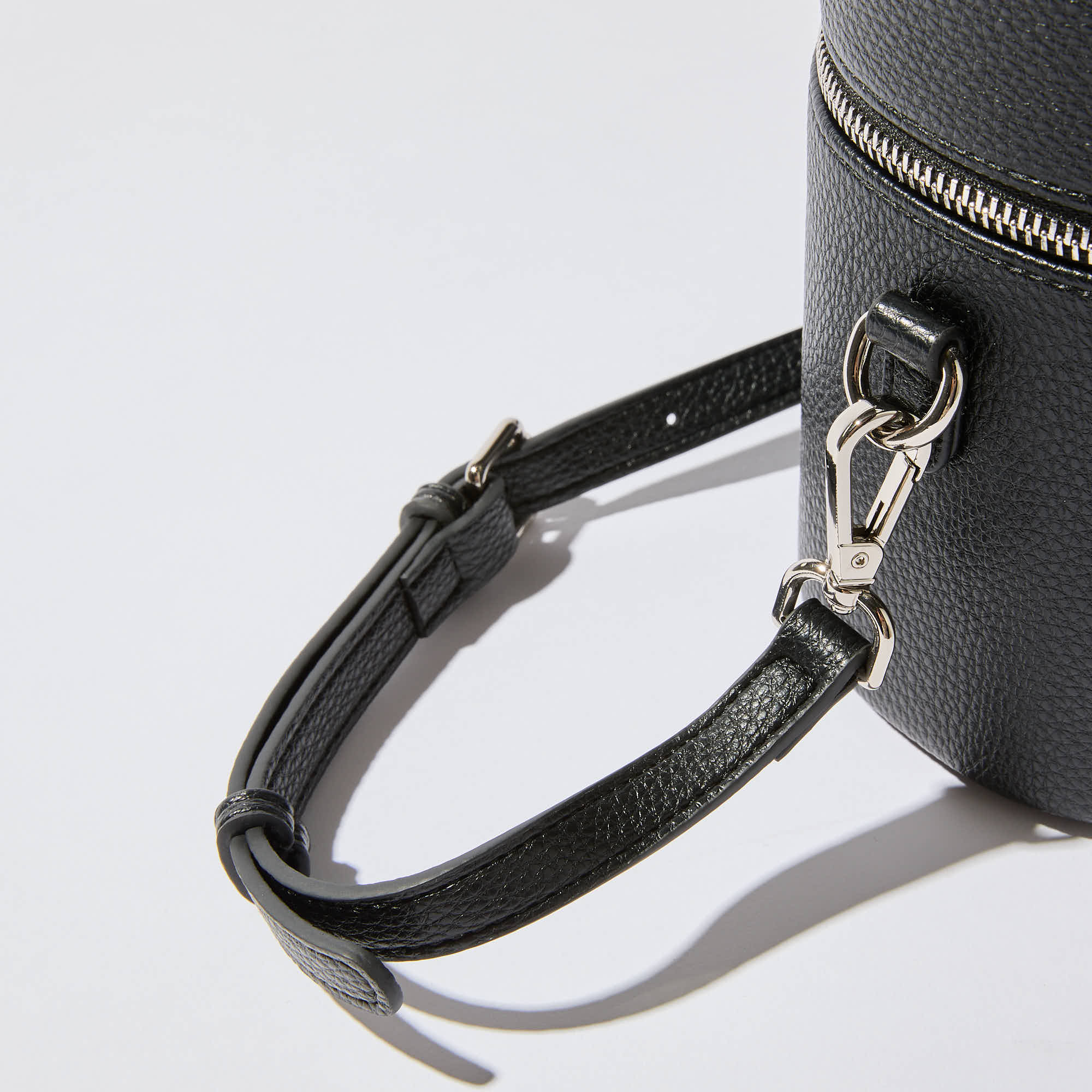 Oval Toiletry Case - Image 14