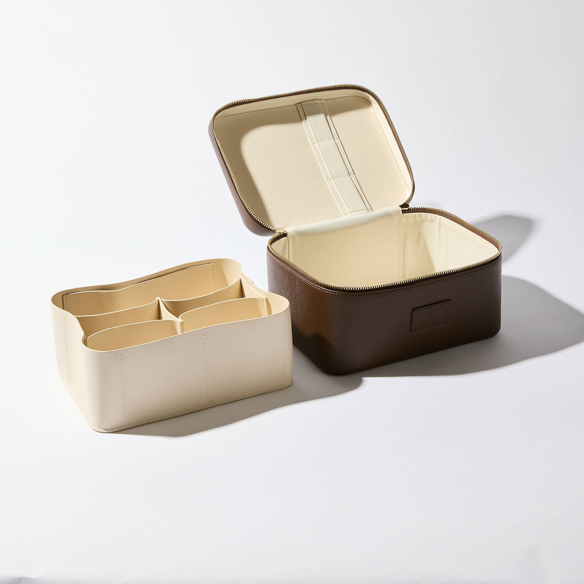 Vanity Case - Image 40