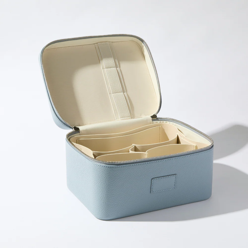 Vanity Case - Image 45
